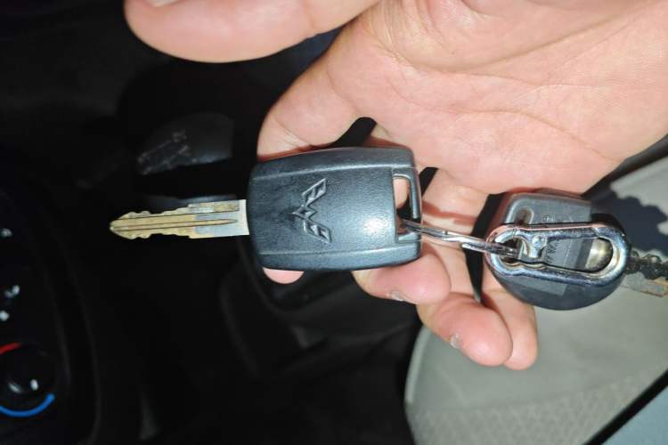 Used Wuling Rongguang 2019 1.2L S Base Model Vehicle Key