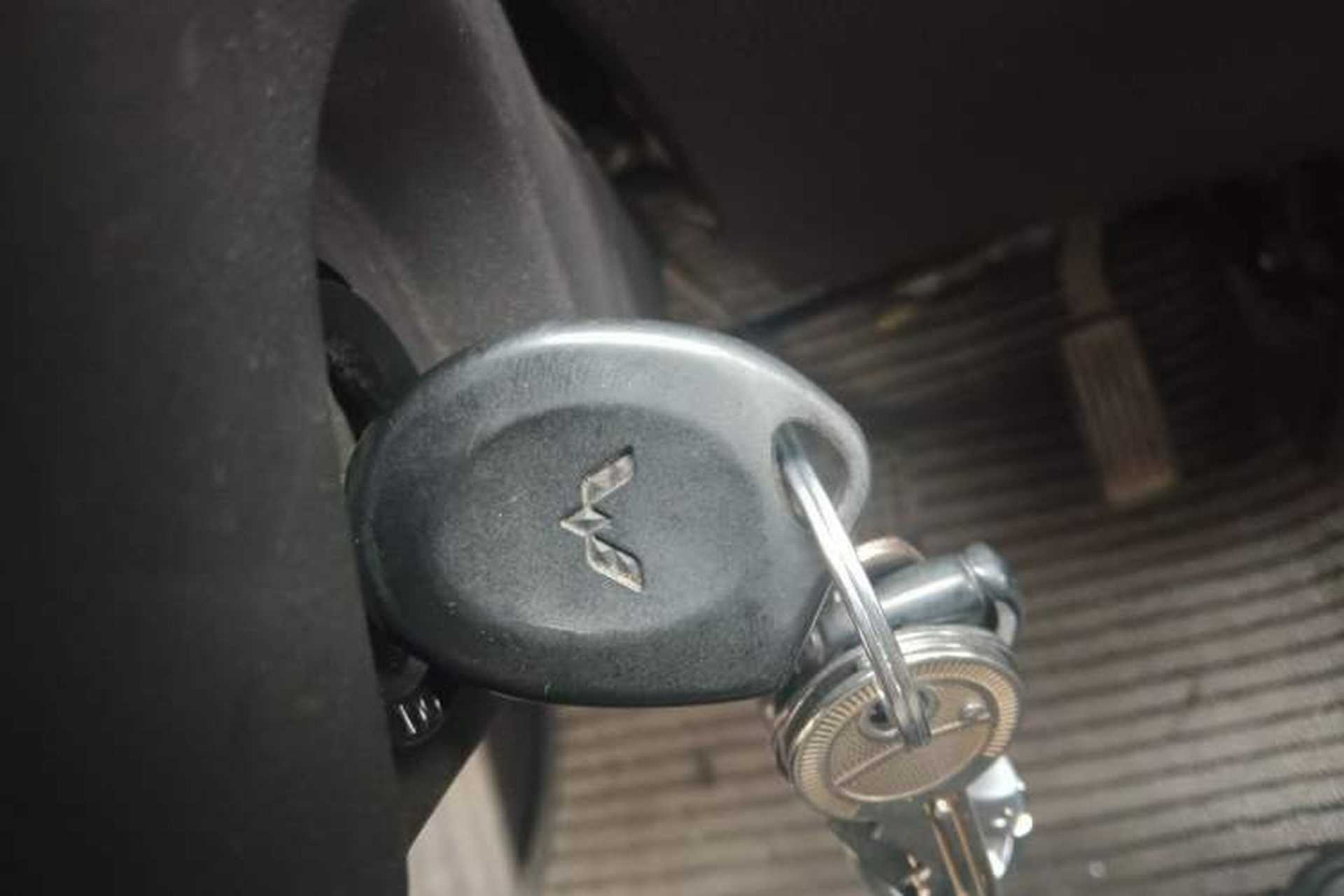 Used Wuling Rongguang 2019 1.5L Extended Basic Version Vehicle Key