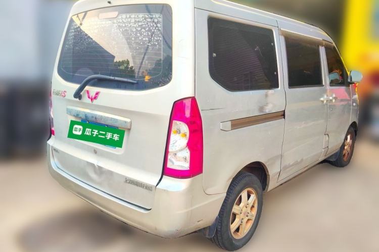 Used Wuling Rongguang 2019 1.5L S Standard Edition Rear Right 45 Deg