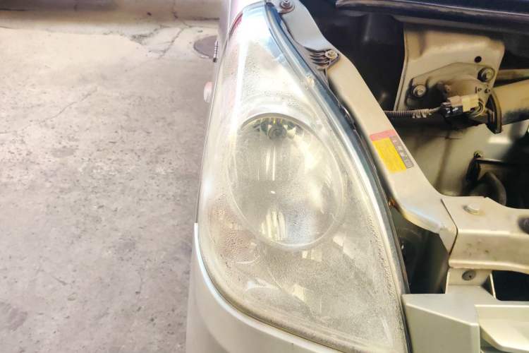 Used Wuling Rongguang 2019 1.5L S Standard Edition Right Front Headlight