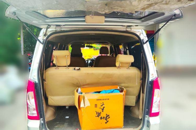 Used Wuling Rongguang 2019 1.5L S Standard Edition Trunk