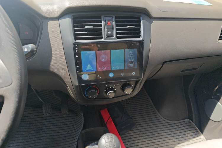 Used Wuling Rongguang 2019 1.2L S Van Utility Model with 2 Seats Audio And AC Panel