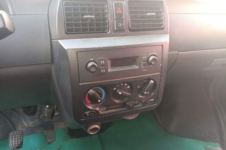 Used Wuling Rongguang 2019 1.5L Extended Basic Version Audio And AC Panel