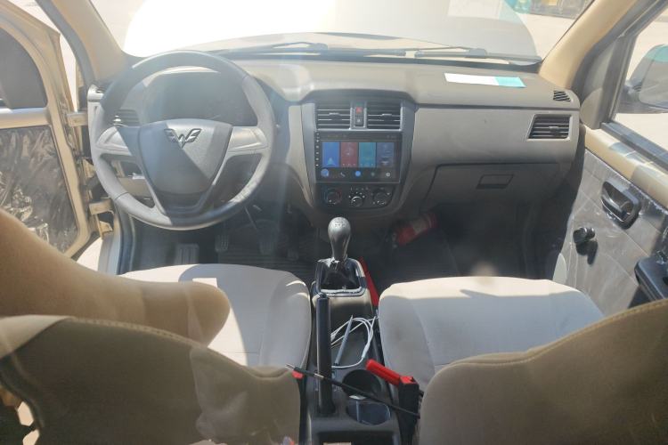 Used Wuling Rongguang 2019 1.2L S Van Utility Model with 2 Seats Center Console