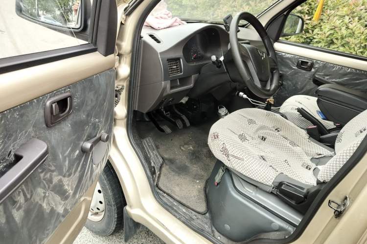 Used Wuling Rongguang 2019 1.5L Extended Basic Version Driver Seat