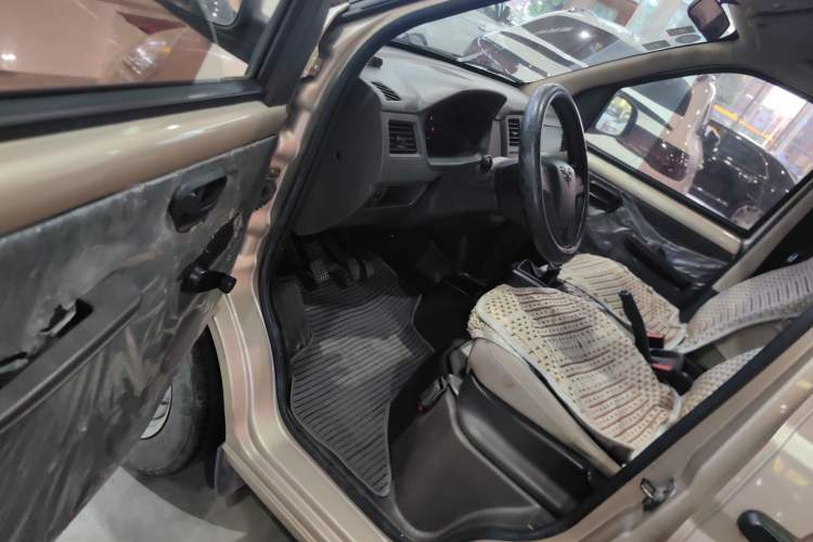 Used Wuling Rongguang 2019 1.2L S Van Standard Model with 5 Seats Driver Seat