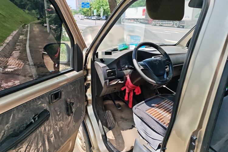 Used Wuling Rongguang 2019 1.5L Extended Basic Version Driver Seat