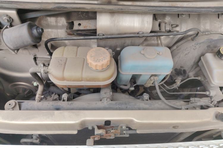 Used Wuling Rongguang 2019 1.5L Extended Basic Version Engine Bay
