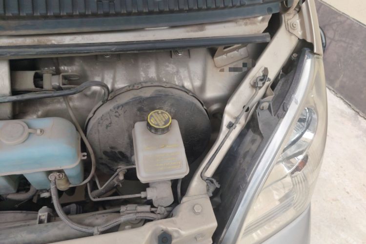 Used Wuling Rongguang 2019 1.5L Extended Basic Version Engine Bay Left