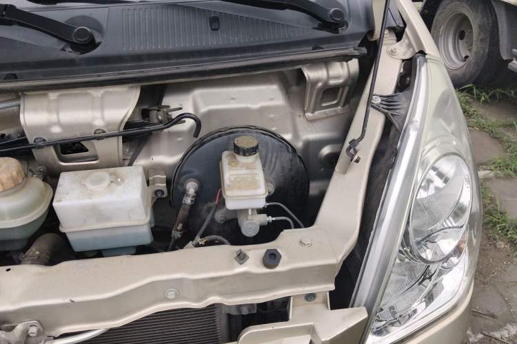 Used Wuling Rongguang  Engine Bay Left