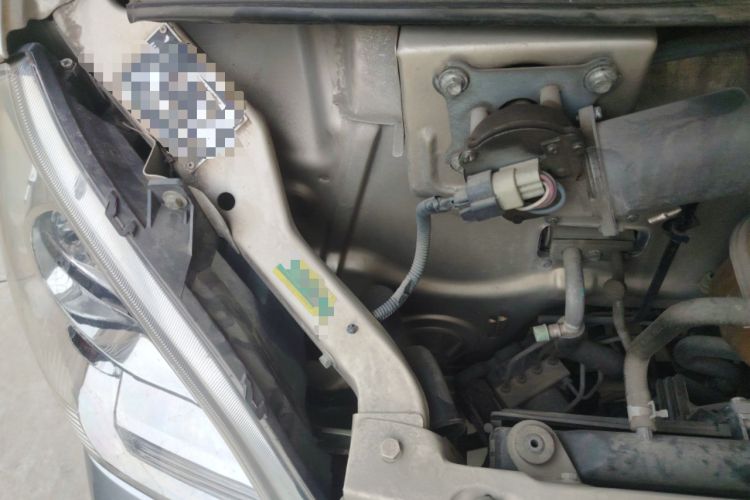 Used Wuling Rongguang 2019 1.5L Extended Basic Version Engine Bay Right