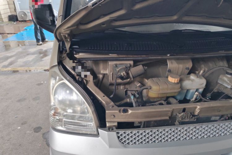 Used Wuling Rongguang 2019 1.5L Extended Basic Version Engine Bay Right