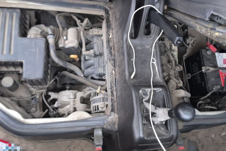 Used Wuling Rongguang 2019 1.5L Extended Basic Version Engine Bay