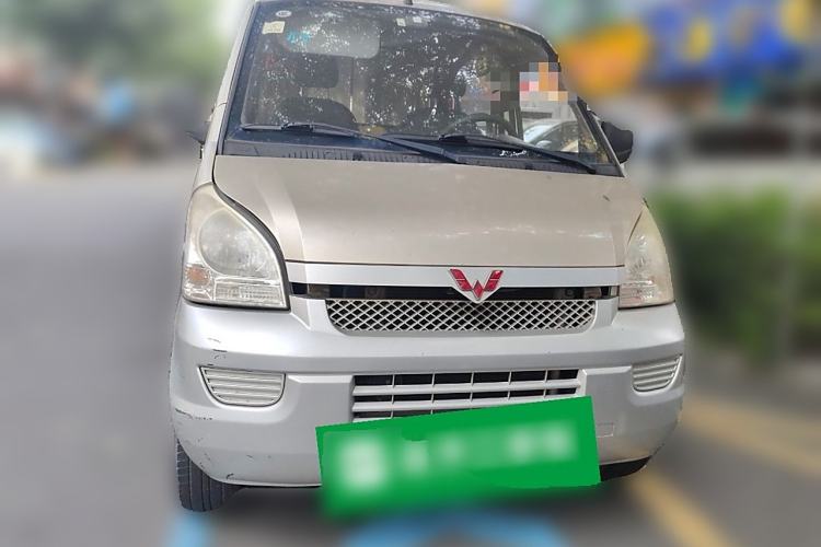 Used Wuling Rongguang 2019 1.5L Extended-Body Van Base Model with 5 Seats Exterior 1