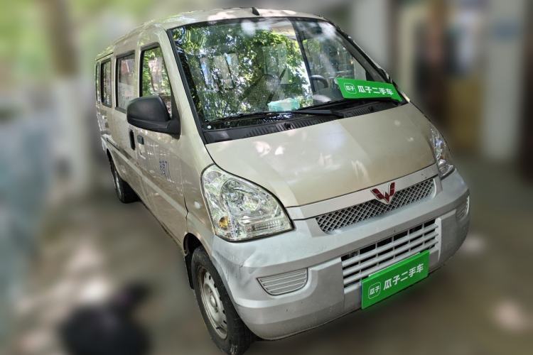 Used Wuling Rongguang 2019 1.5L Extended Basic Version Front Right 45 Deg