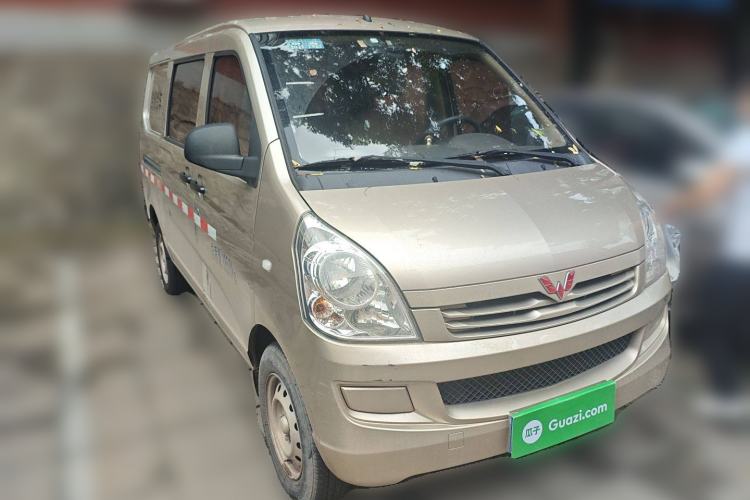 Used Wuling Rongguang 2019 1.2L S Van Standard Model with 5 Seats Front Right 45 Deg