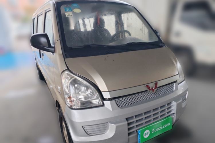 Used Wuling Rongguang 2019 1.5L Extended Basic Version Front Right 45 Deg