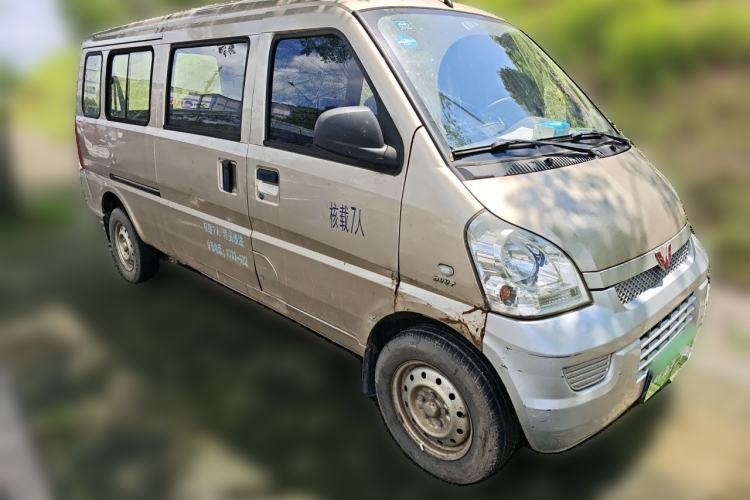 Used Wuling Rongguang 2019 1.5L Extended Basic Version Front Right 45 Deg