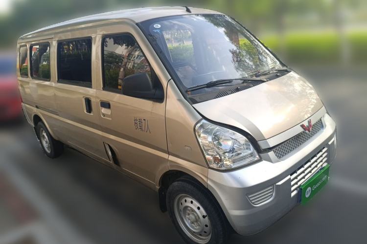 Used Wuling Rongguang 2019 1.5L Extended Basic Version Front Right 45 Deg