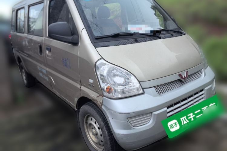 Used Wuling Rongguang 2019 1.5L Extended Basic Version Front Right 45 Deg