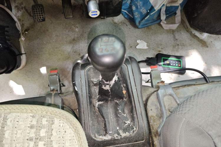 Used Wuling Rongguang 2019 1.5L Extended Basic Version Gear Lever