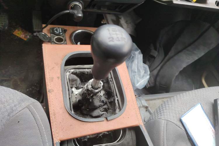 Used Wuling Rongguang 2019 1.5L Extended Basic Version Gear Lever