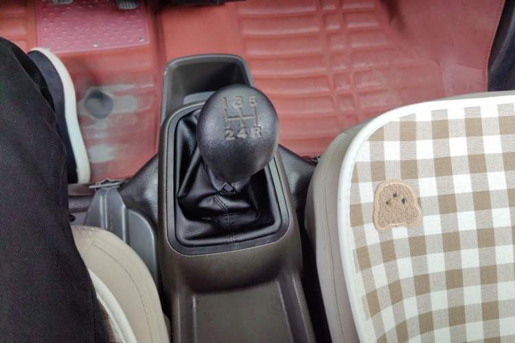 Used Wuling Rongguang 2019 1.5L S Base Version Gear Lever