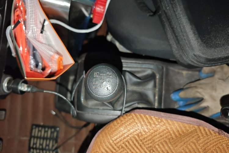 Used Wuling Rongguang 2019 1.5L Extended-Body Van Base Model with 2 Seats Gear Lever