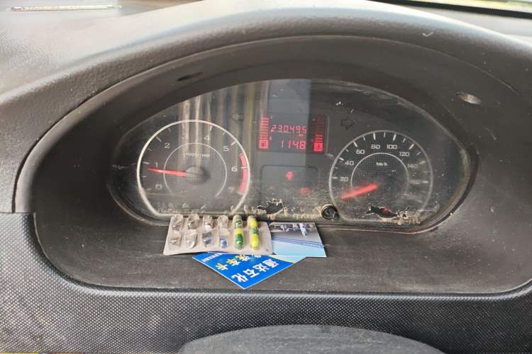 Used Wuling Rongguang 2019 1.5L Extended-Body Van Base Model with 5 Seats Instrument Cluster