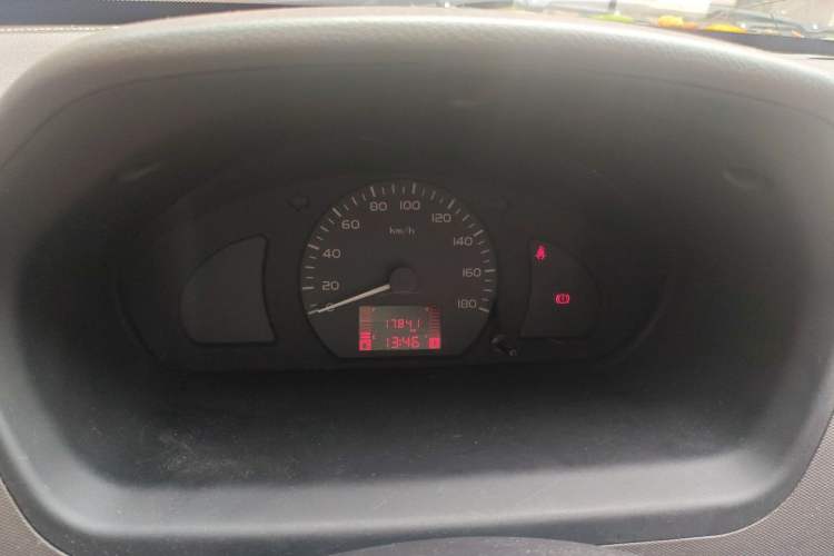 Used Wuling Rongguang 2019 1.2L S Van Standard Model with 5 Seats Instrument Cluster