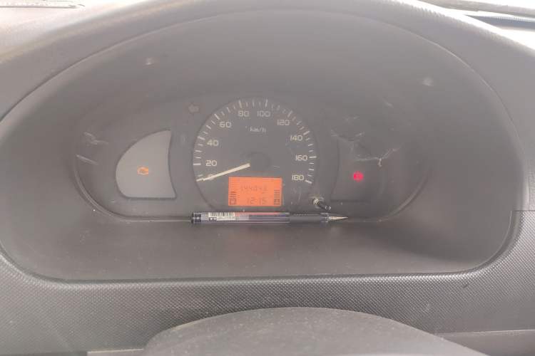 Used Wuling Rongguang 2019 1.5L Extended-Body Van Base Model with 5 Seats Instrument Cluster