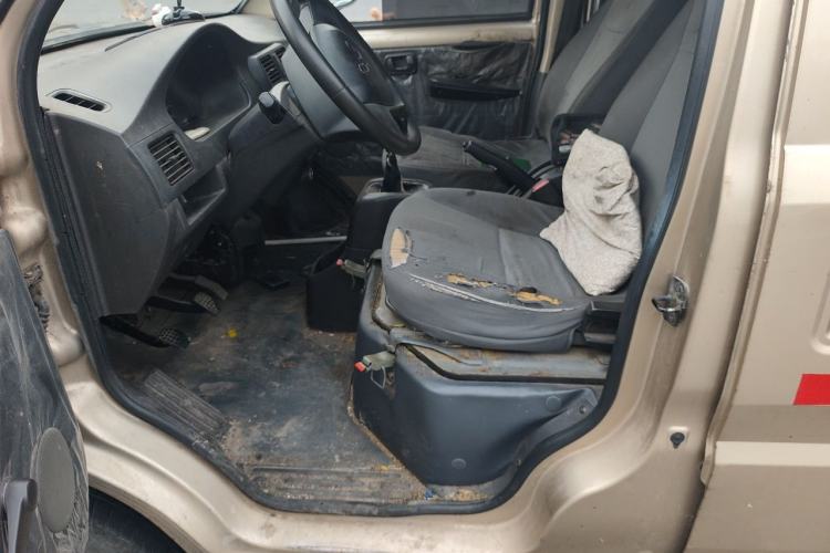 Used Wuling Rongguang 2019 1.5L Extended-Body Van Base Model with 2 Seats Left Front Seat