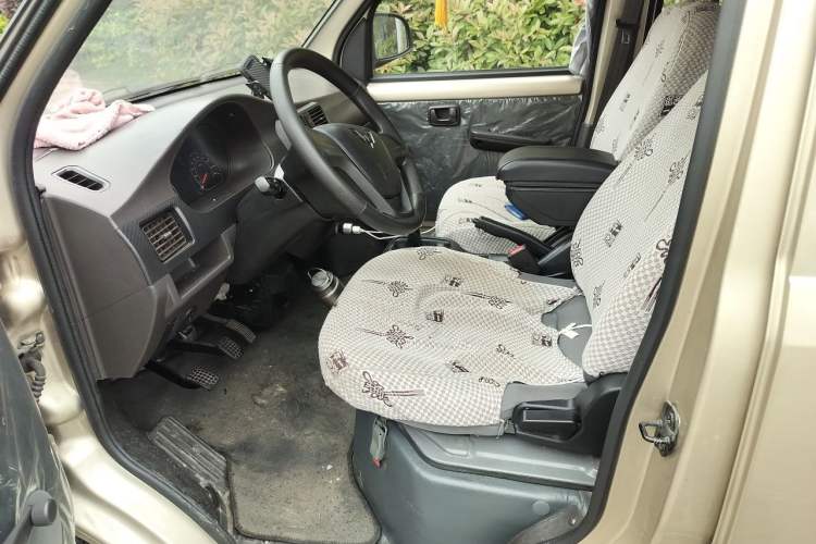 Used Wuling Rongguang 2019 1.5L Extended Basic Version Left Front Seat