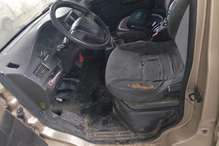 Used Wuling Rongguang 2019 1.5L Extended Basic Version Left Front Seat