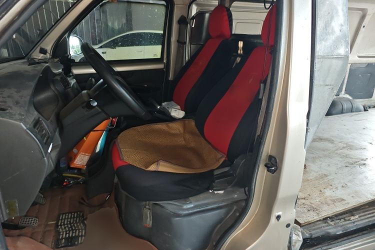 Used Wuling Rongguang 2019 1.5L Extended-Body Van Base Model with 2 Seats Left Front Seat
