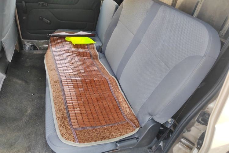 Used Wuling Rongguang 2019 1.5L Extended-Body Van Base Model with 5 Seats Left Rear Seat