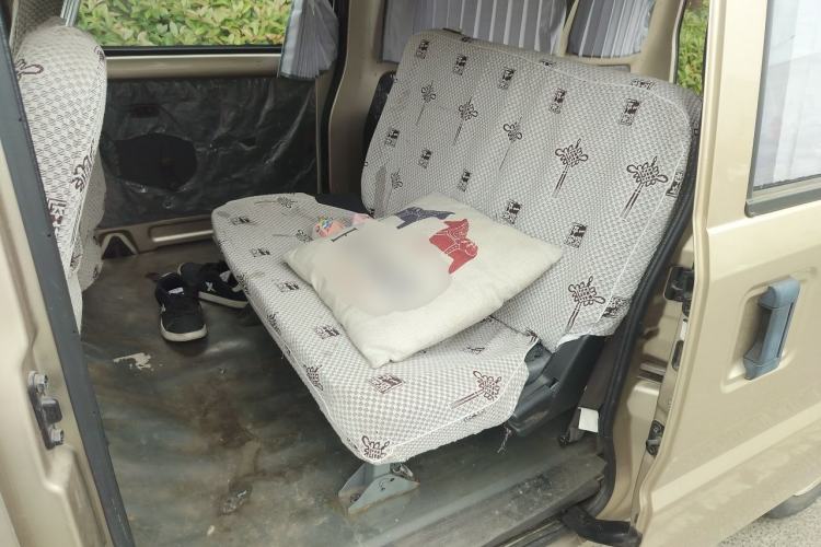 Used Wuling Rongguang 2019 1.5L Extended Basic Version Left Rear Seat
