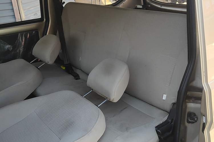 Used Wuling Rongguang 2019 1.5L S Base Version Left Rear Seat