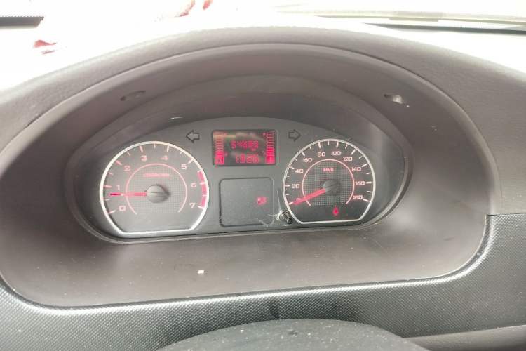 Used Wuling Rongguang 2019 1.5L Extended Basic Version Odometer Close Up
