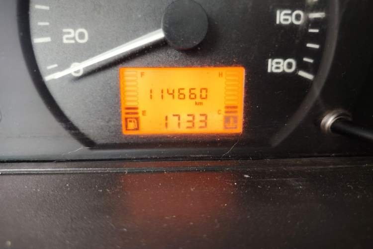 Used Wuling Rongguang 2019 1.5L Extended Basic Version Odometer Close Up