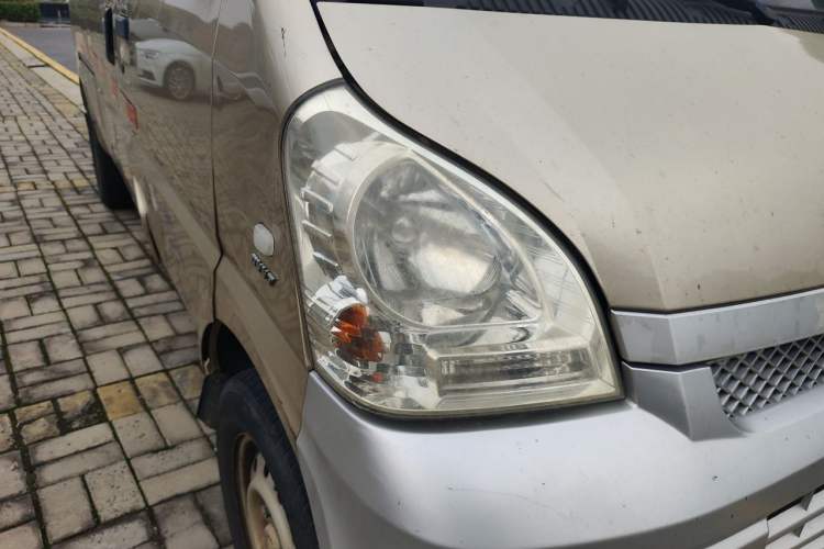 Used Wuling Rongguang 2019 1.5L Extended-Body Van Base Model with 2 Seats Right Front Headlight