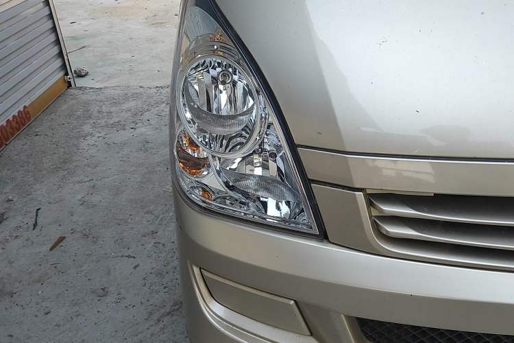 Used Wuling Rongguang 2019 1.5L S Base Version Right Front Headlight