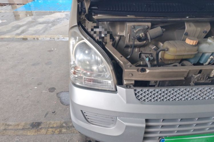 Used Wuling Rongguang 2019 1.5L Extended Basic Version Right Front Headlight