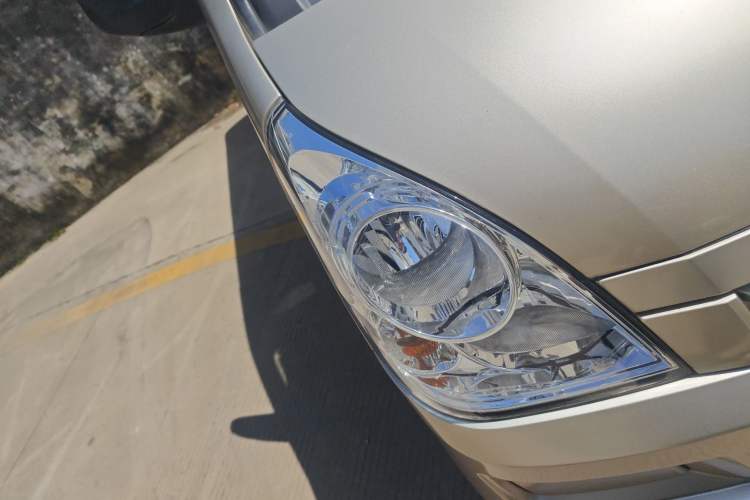 Used Wuling Rongguang 2019 1.2L S Van Utility Model with 2 Seats Right Front Headlight