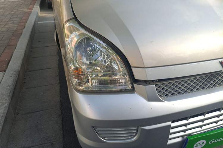 Used Wuling Rongguang 2019 1.5L Extended Basic Version Right Front Headlight