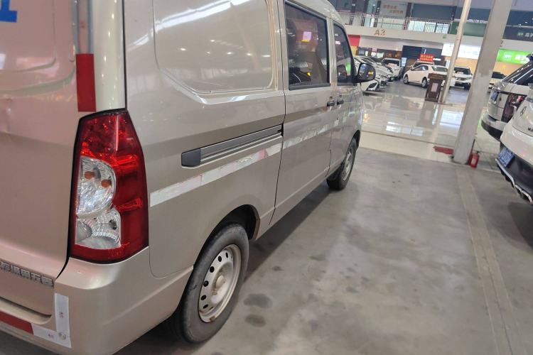 Used Wuling Rongguang 2019 1.2L S Van Standard Model with 5 Seats Right Rear Taillight