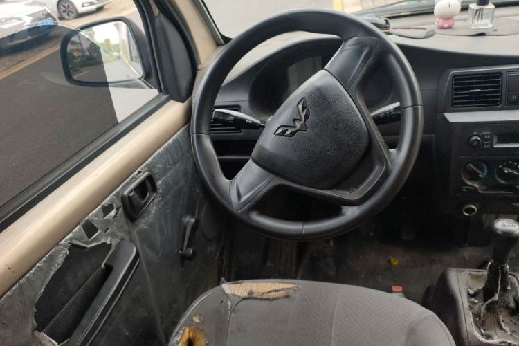 Used Wuling Rongguang 2019 1.5L Extended-Body Van Base Model with 2 Seats Steering Wheel