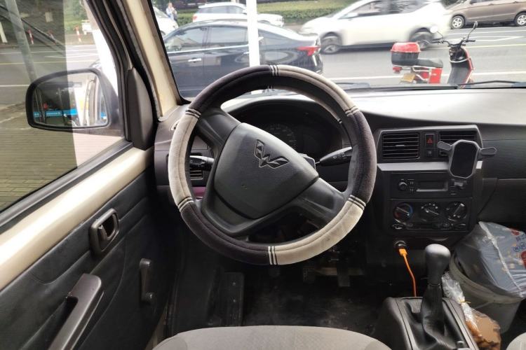 Used Wuling Rongguang 2019 1.5L Extended Basic Version Steering Wheel