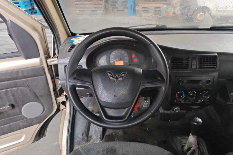 Used Wuling Rongguang 2019 1.5L Extended Basic Version Steering Wheel