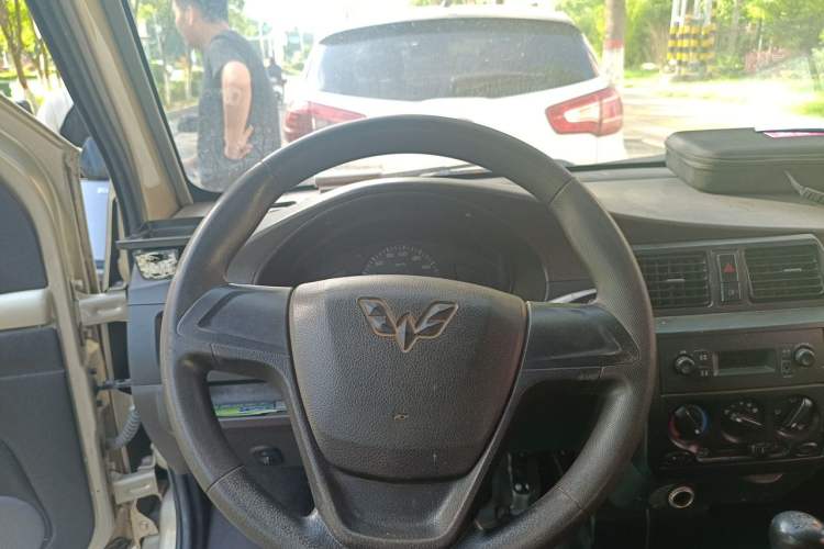 Used Wuling Rongguang 2019 1.5L Extended Basic Version Steering Wheel